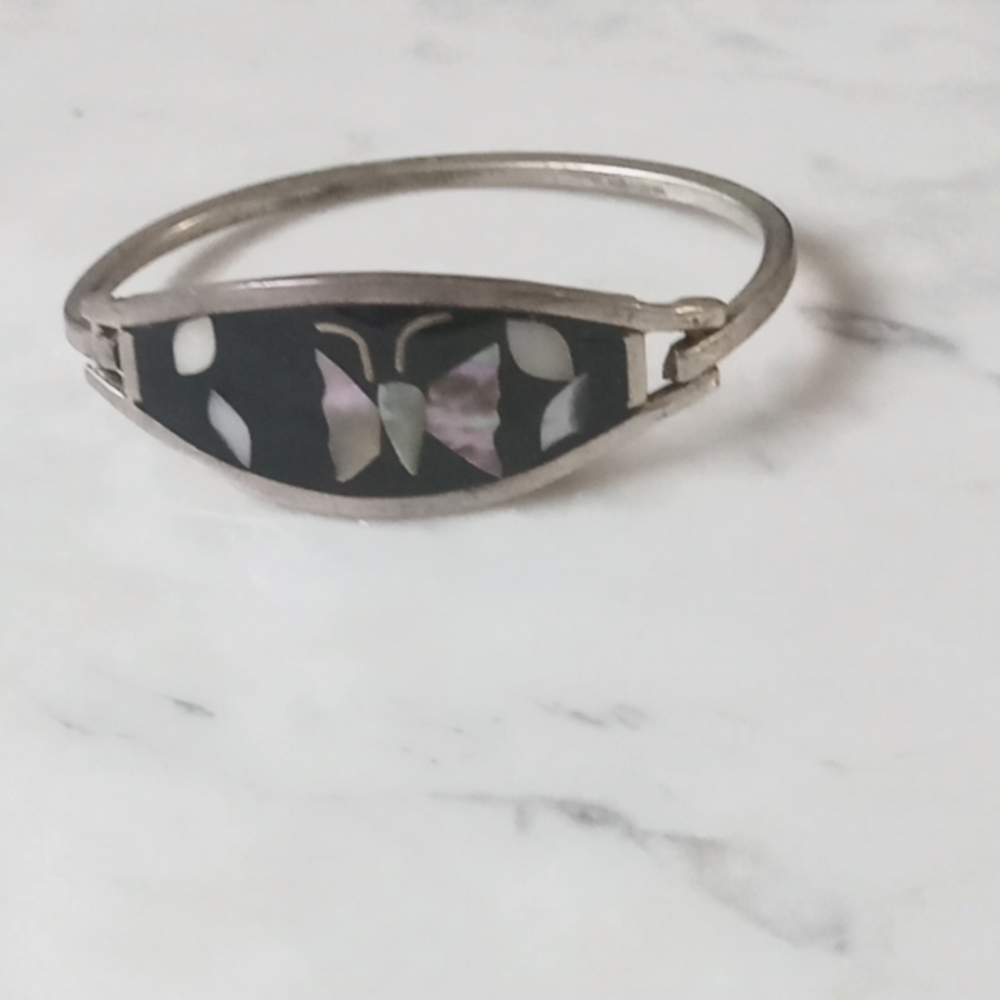 Black and white butterfly bracelet - Picture 1 of 2